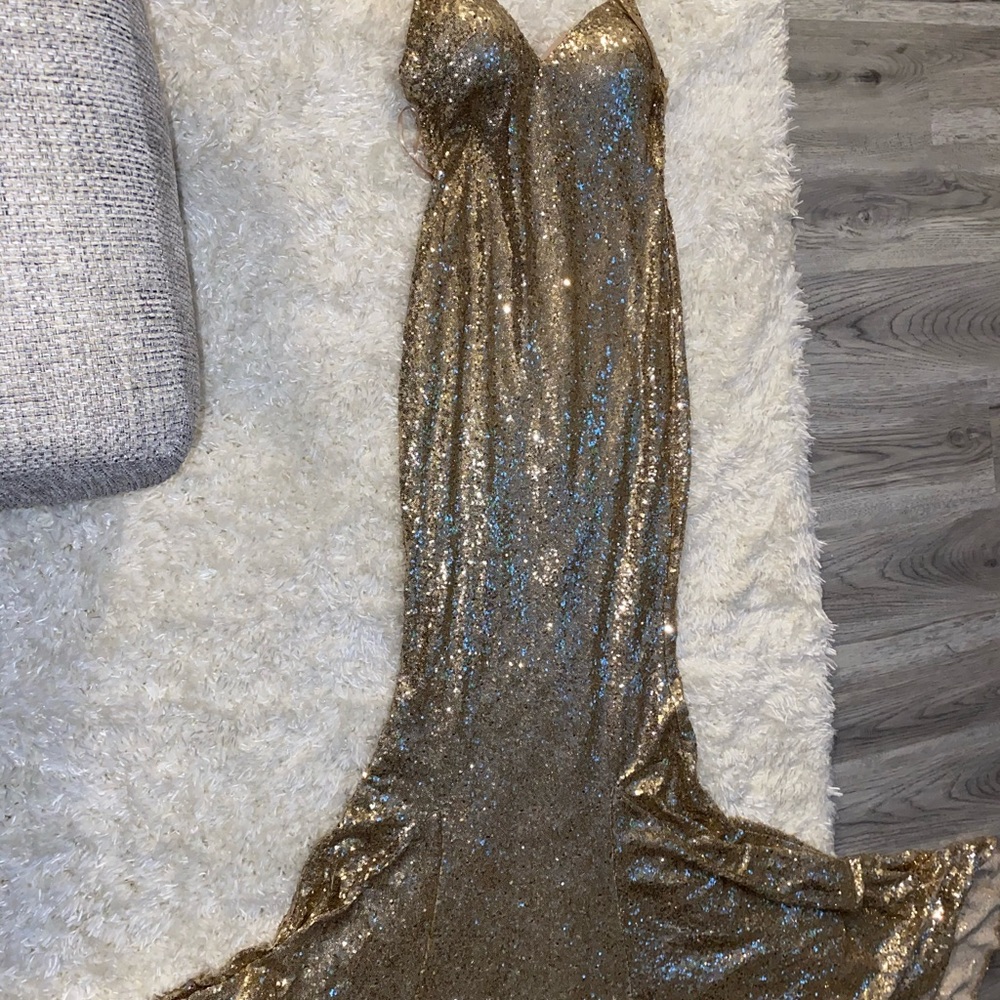 Prom Dress 😍😍 - Picture 5 of 5